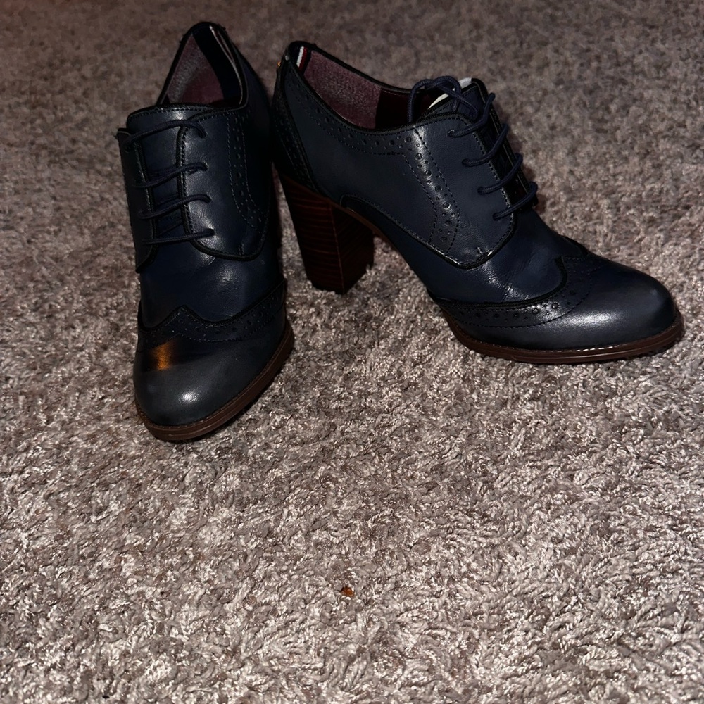 Women's Navy Lace-Up Heeled Shoes